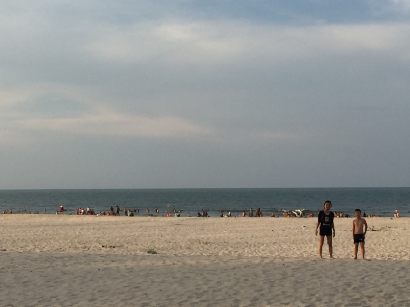 9146 24-6-19 beach