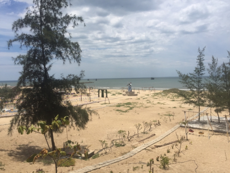 9148 25-6-19 beach