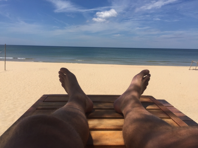 9182 27-6-19 sunbathing