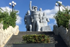8735  10-6-19 statue