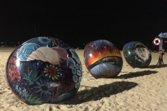 8971 18-6-19 globes
