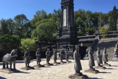 9030 20-6-19 statues