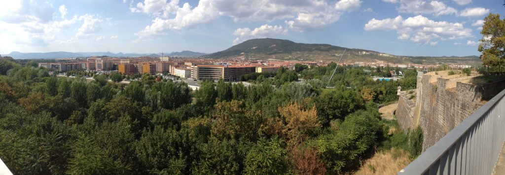 0173-2-9-16-panorama-pamplona